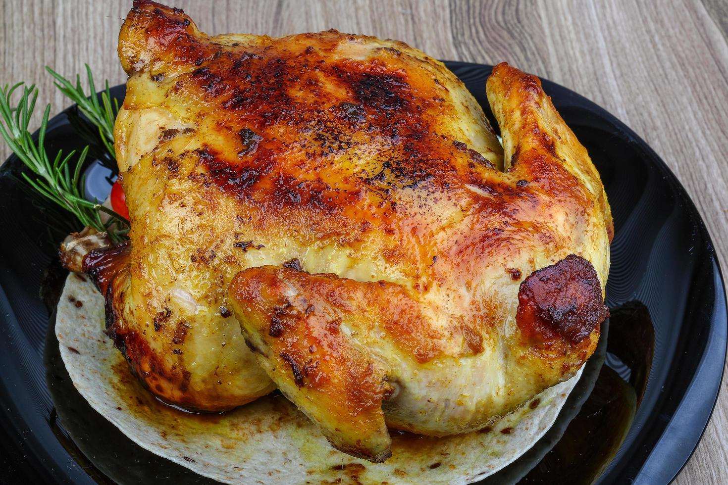 poulet grillé sur bois photo