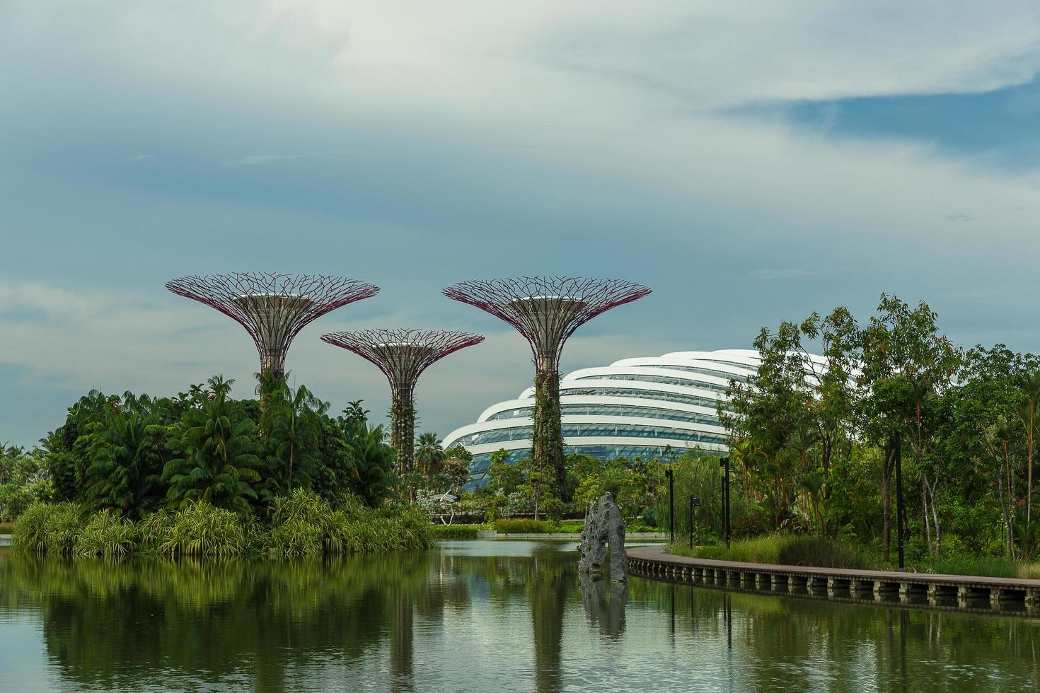 singapour, 11 mai 2022 - station balnéaire intégrée de marina bay sands le 11 mai 2014 à singapour. il a été ouvert en 2011 et dispose du casino autonome le plus cher du monde. photo
