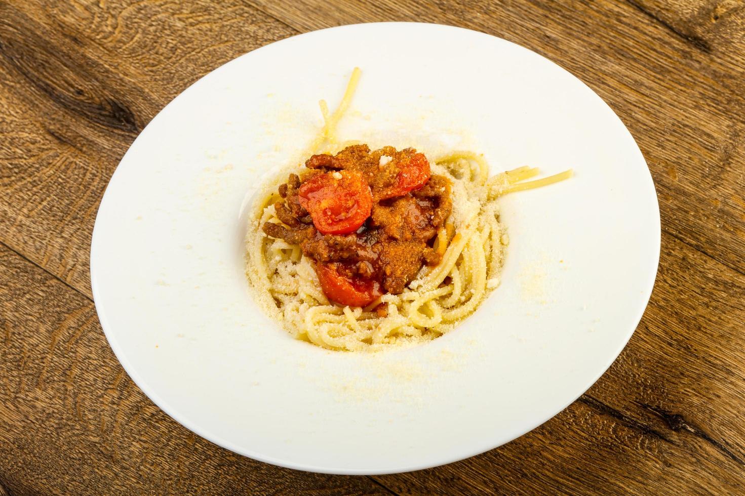 vue sur le plat de spaghetti bolognaise photo