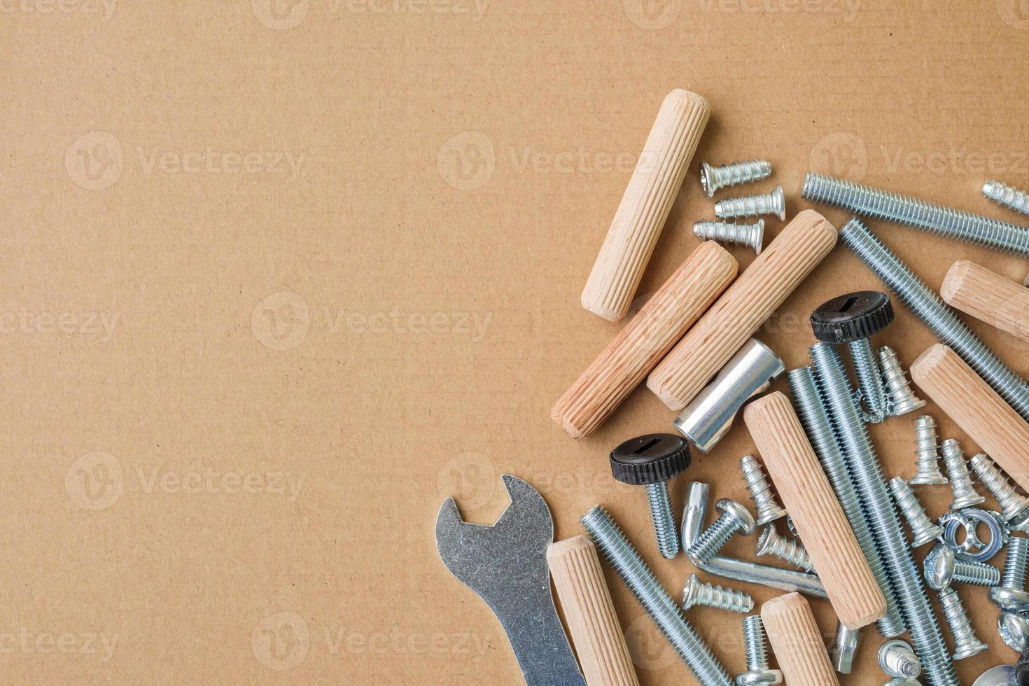 kit d'outils de montage de meubles avec clé à douille à vis et boulon photo
