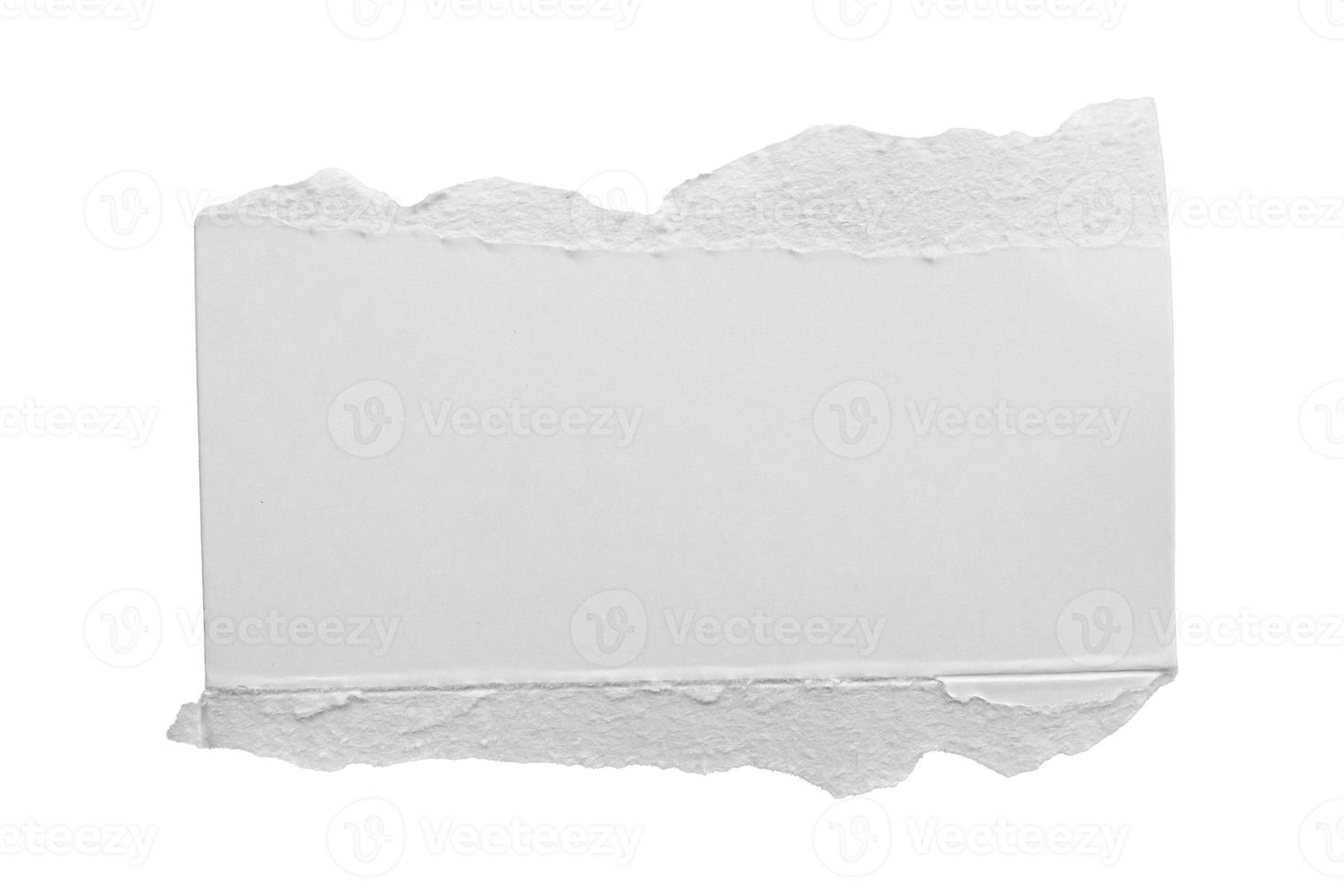 Bandes de bords déchirés de papier déchiré blanc isolé sur fond blanc photo