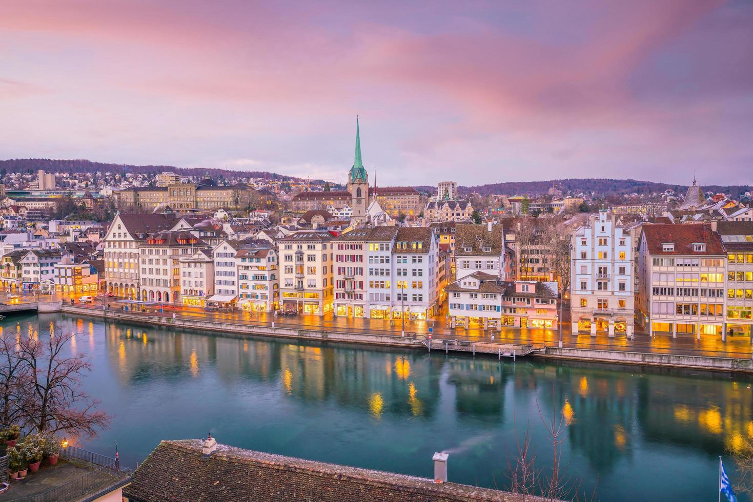 Paysage urbain du centre-ville de Zurich en Suisse photo