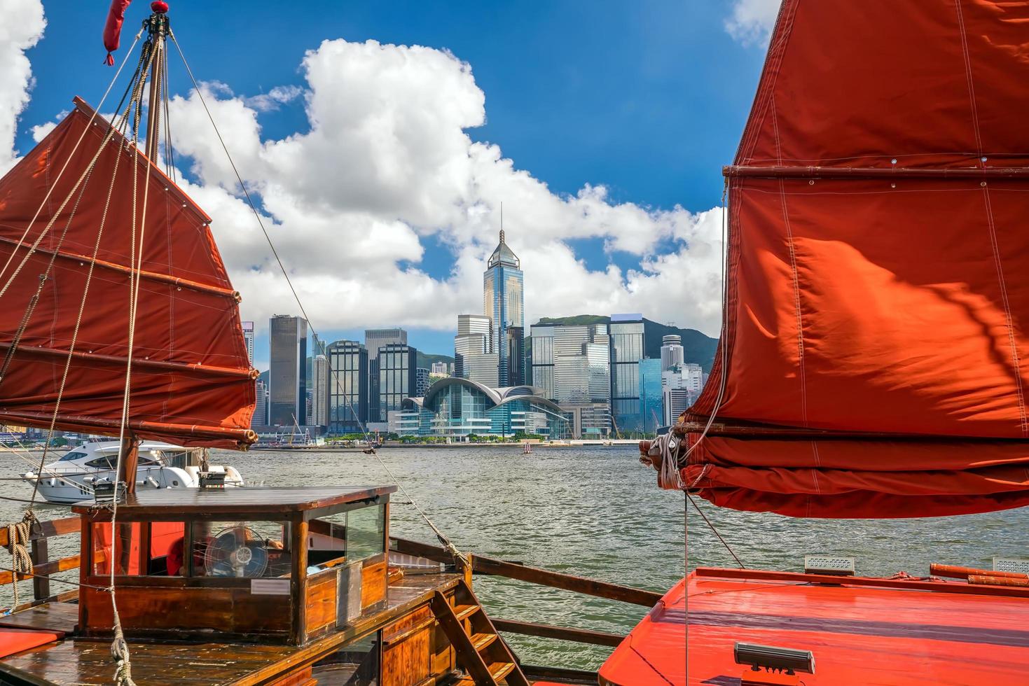 Victoria Harbour Hong Kong avec bateau vintage photo