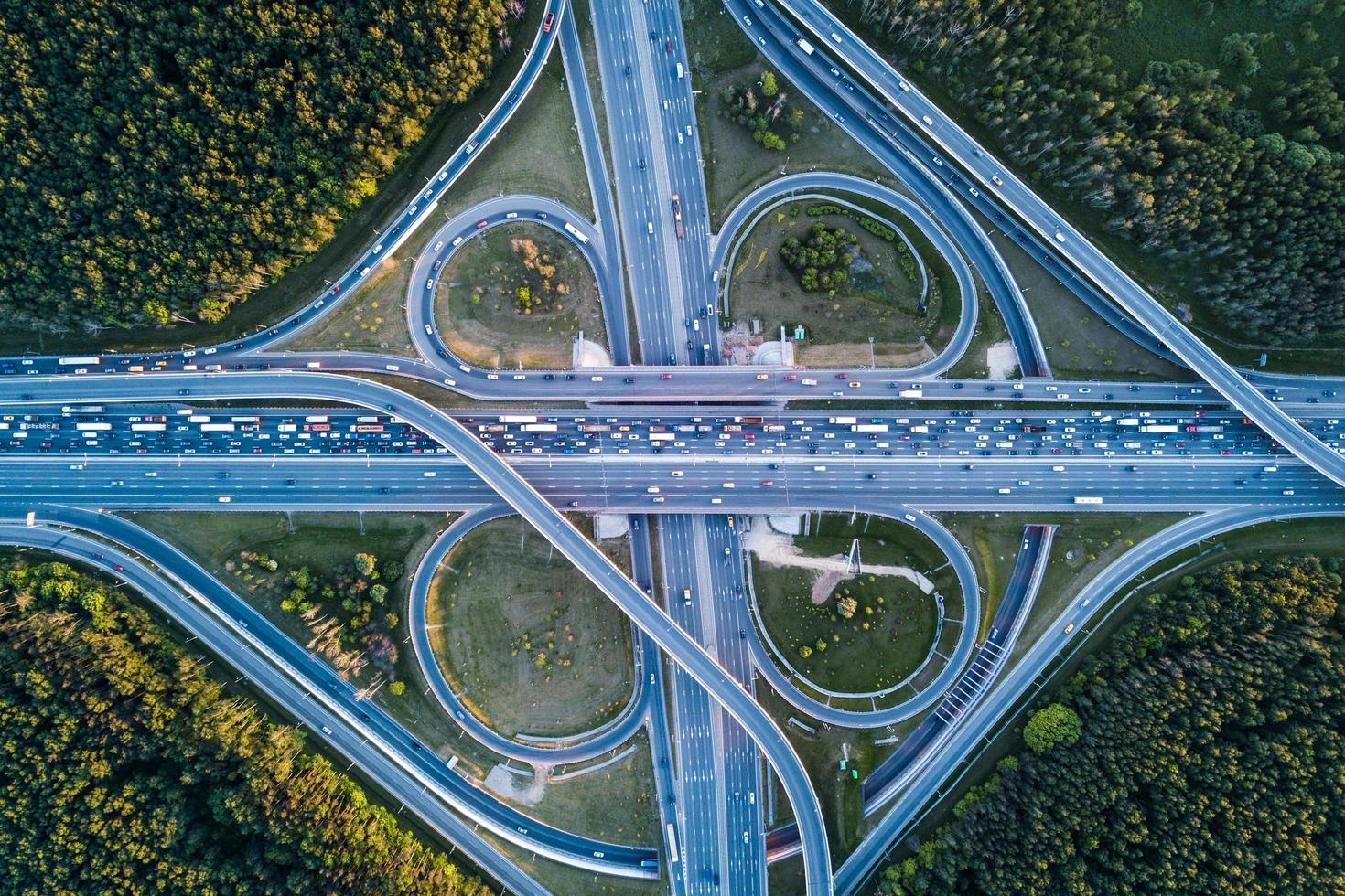 photographie aérienne de l'autoroute photo