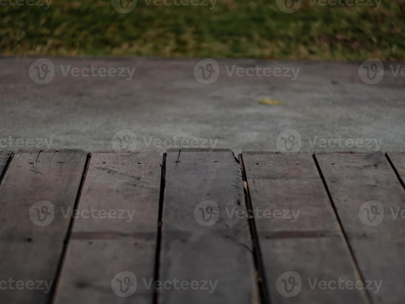 le plancher de terrasse en bois minable photo