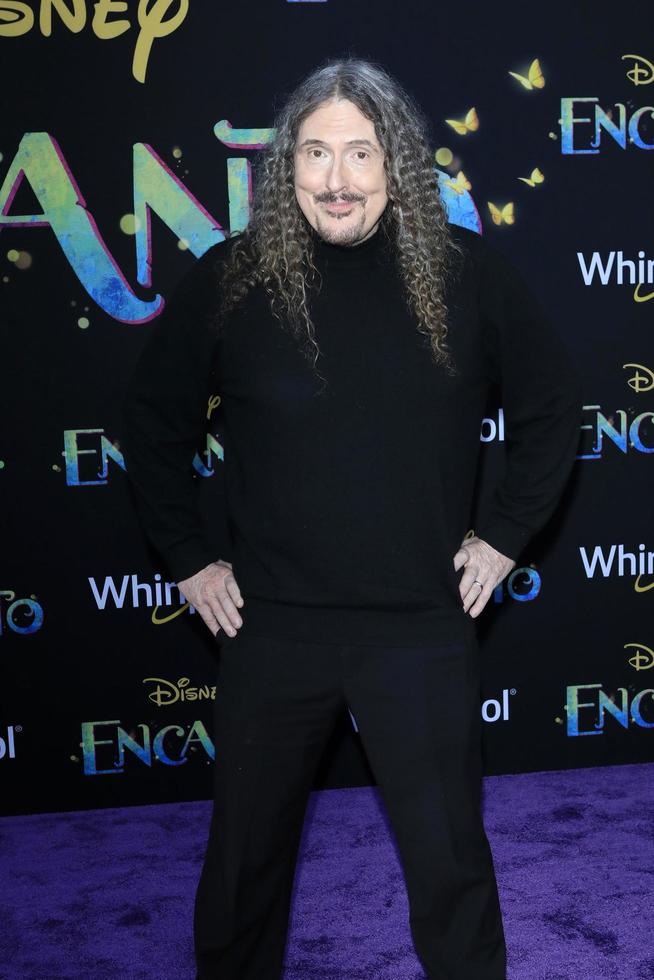 los angeles 3 novembre - al yankovic à la première mondiale d'encanto au théâtre el capitan le 3 novembre 2021 à los angeles, ca photo