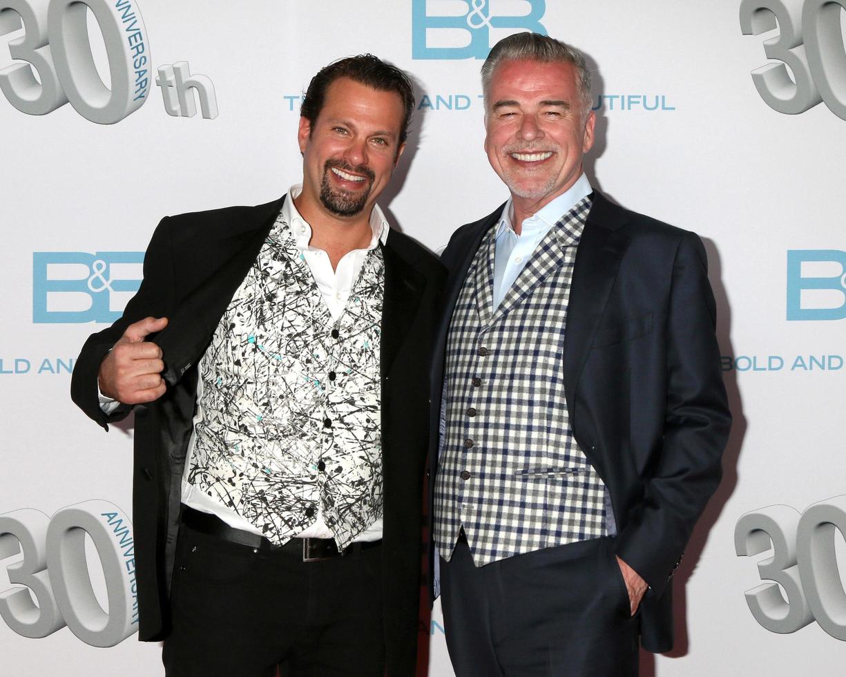 los angeles - 18 mars - paulo benedetti, ian buchanan à la fête du 30e anniversaire audacieux et magnifique au centre-ville de clifton le 18 mars 2017 à los angeles, ca photo