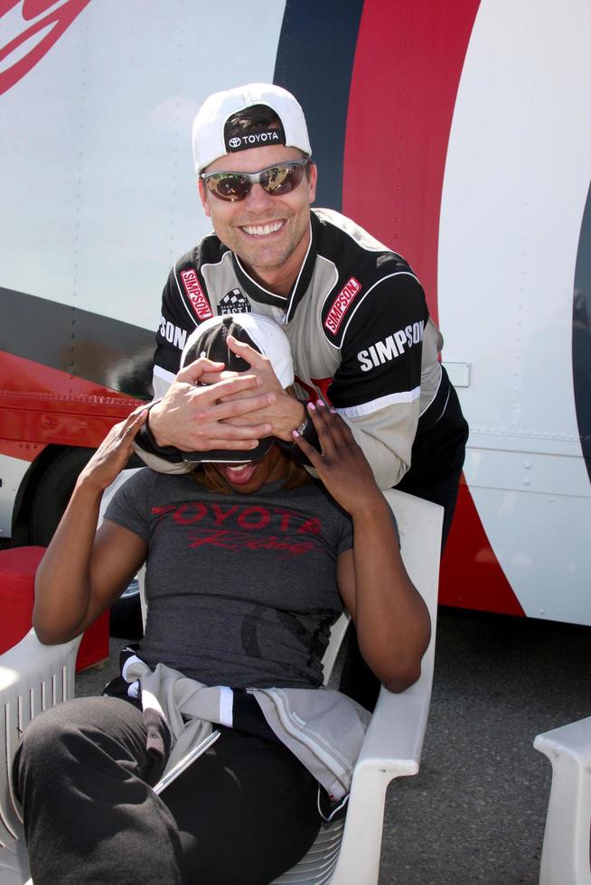 los angeles - 15 mars - colin egglesfield, carmelita jeter au grand prix toyota de long beach pro-celebrity race training à willow springs international speedway le 15 mars 2014 à rosamond, ca photo