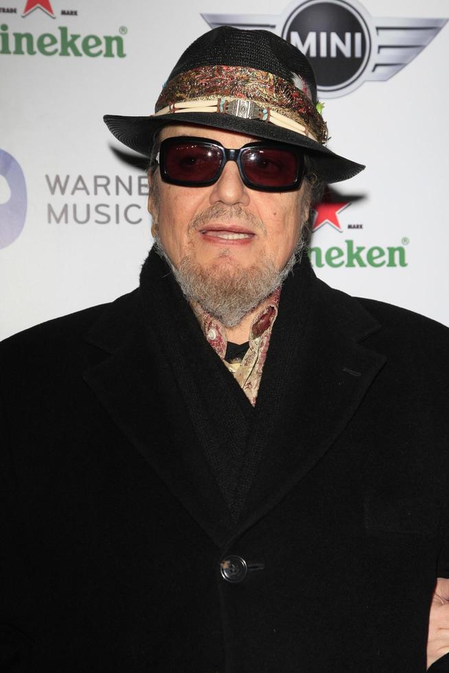 Los angeles, 10 février - le dr john arrive à la soirée post grammy du groupe de musique warner au chateau marmont le 10 février 2013 à los angeles, ca photo