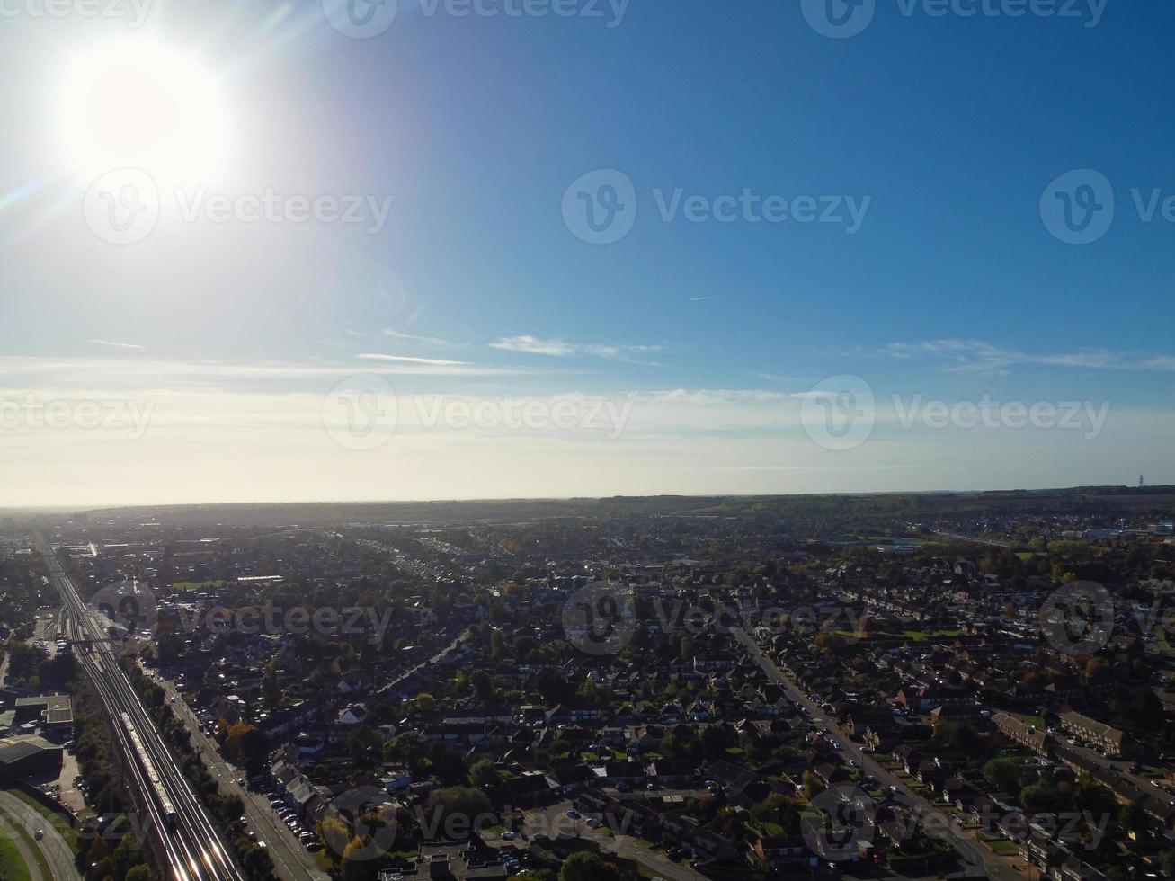 Plus beaux nuages et ciel au-dessus de la ville de Londres Luton en Angleterre Royaume-Uni photo