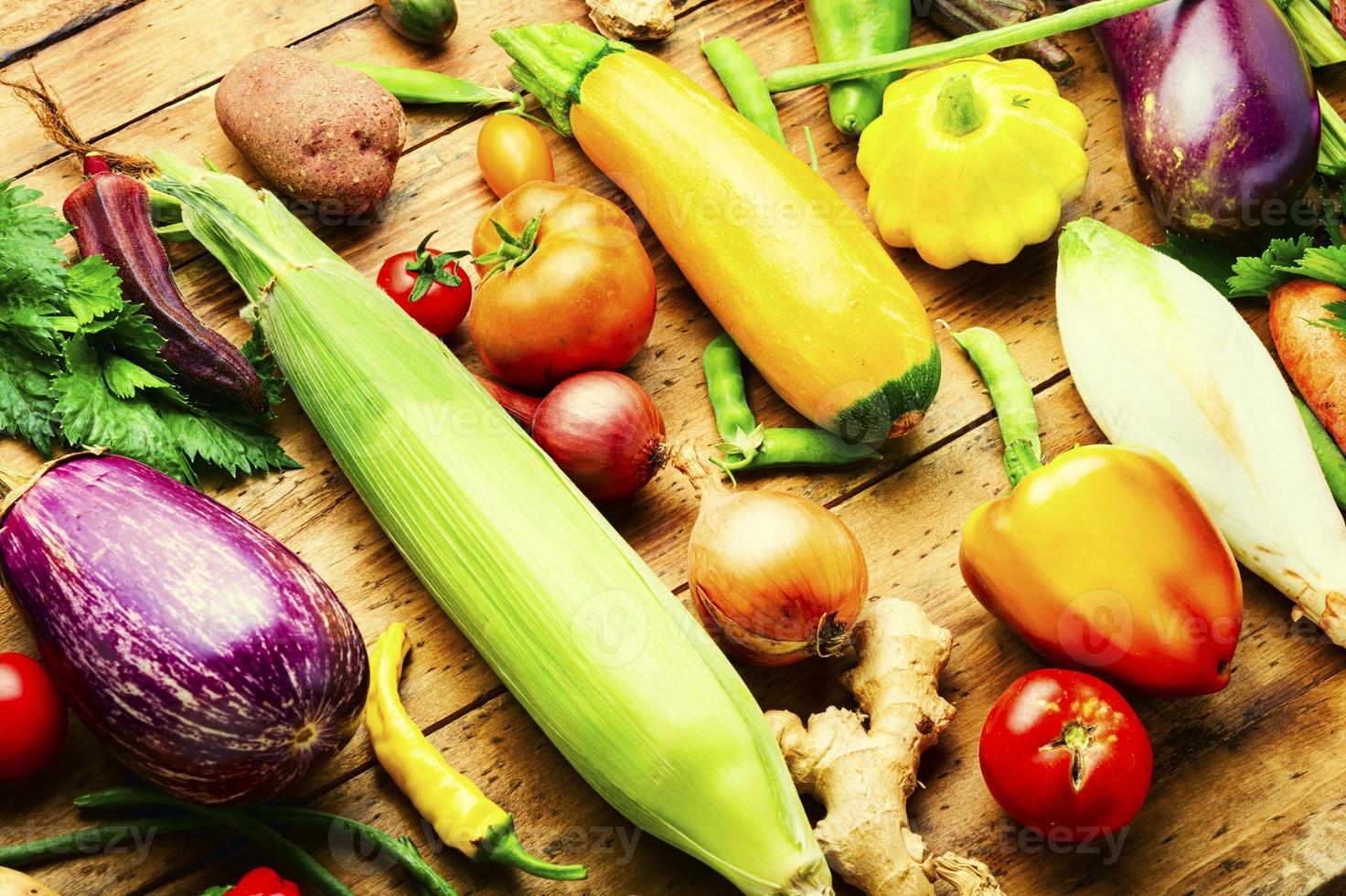 grand ensemble de légumes frais photo