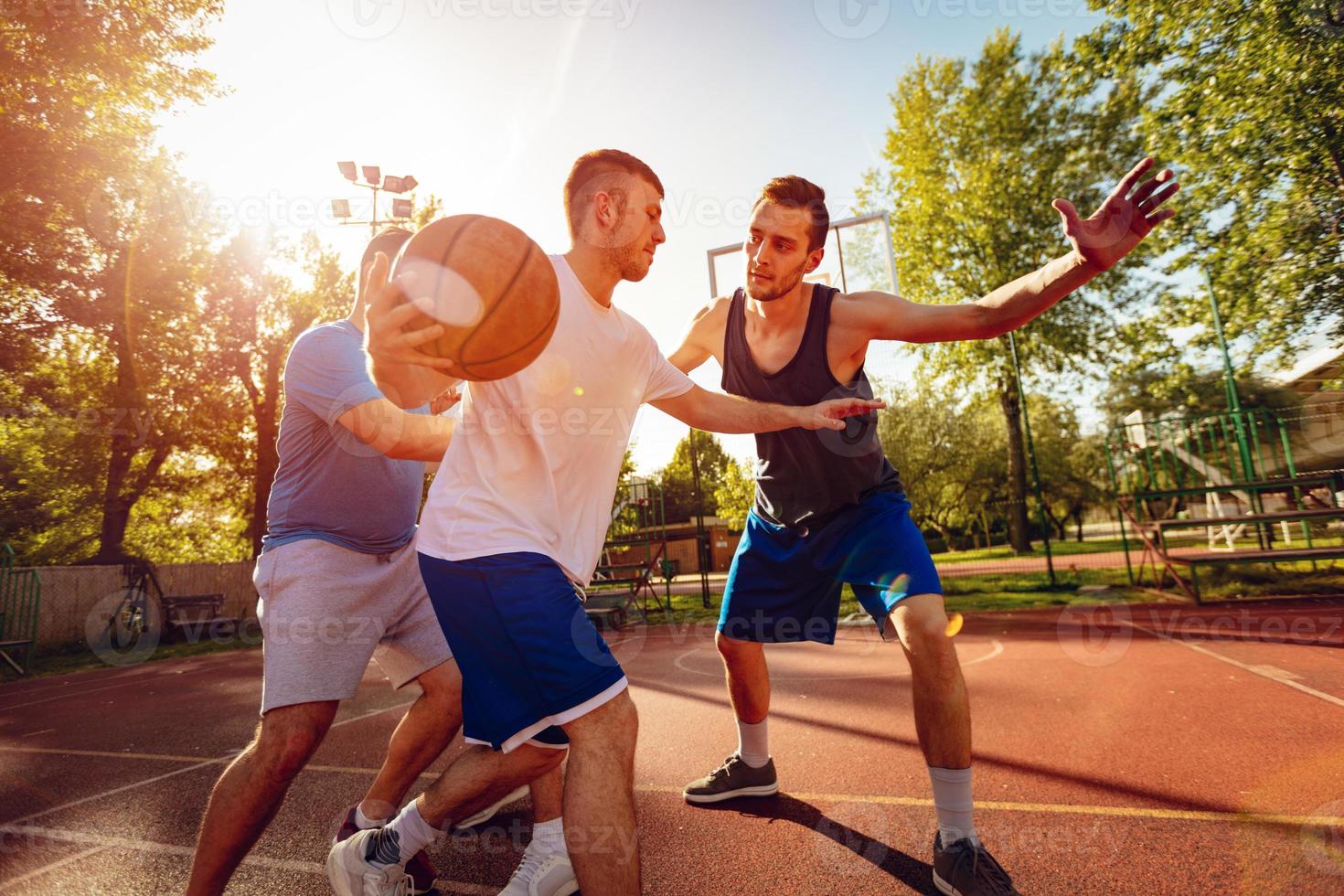 vue sur le basket de rue photo