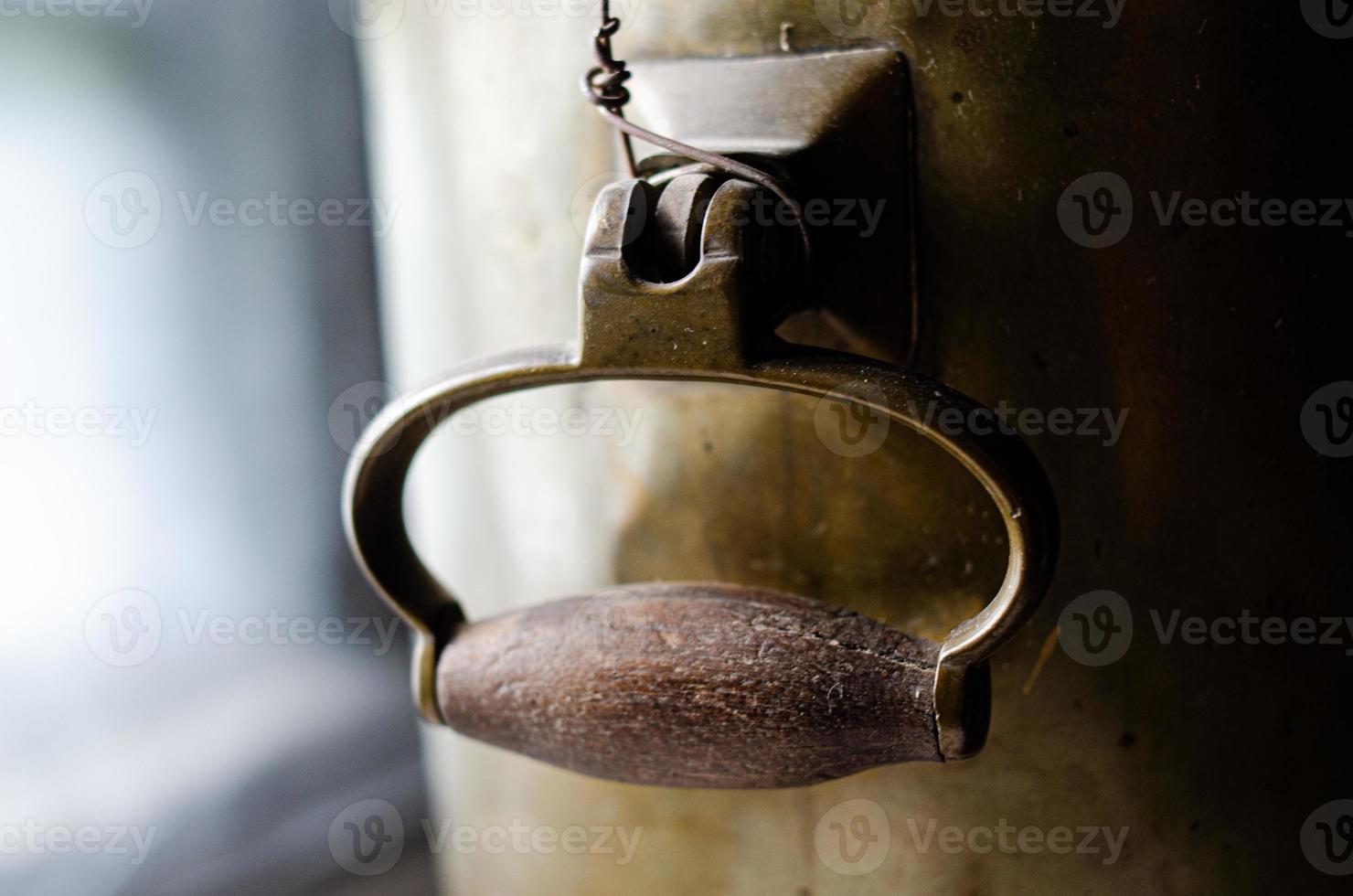 poignée et robinet d'un samovar photo