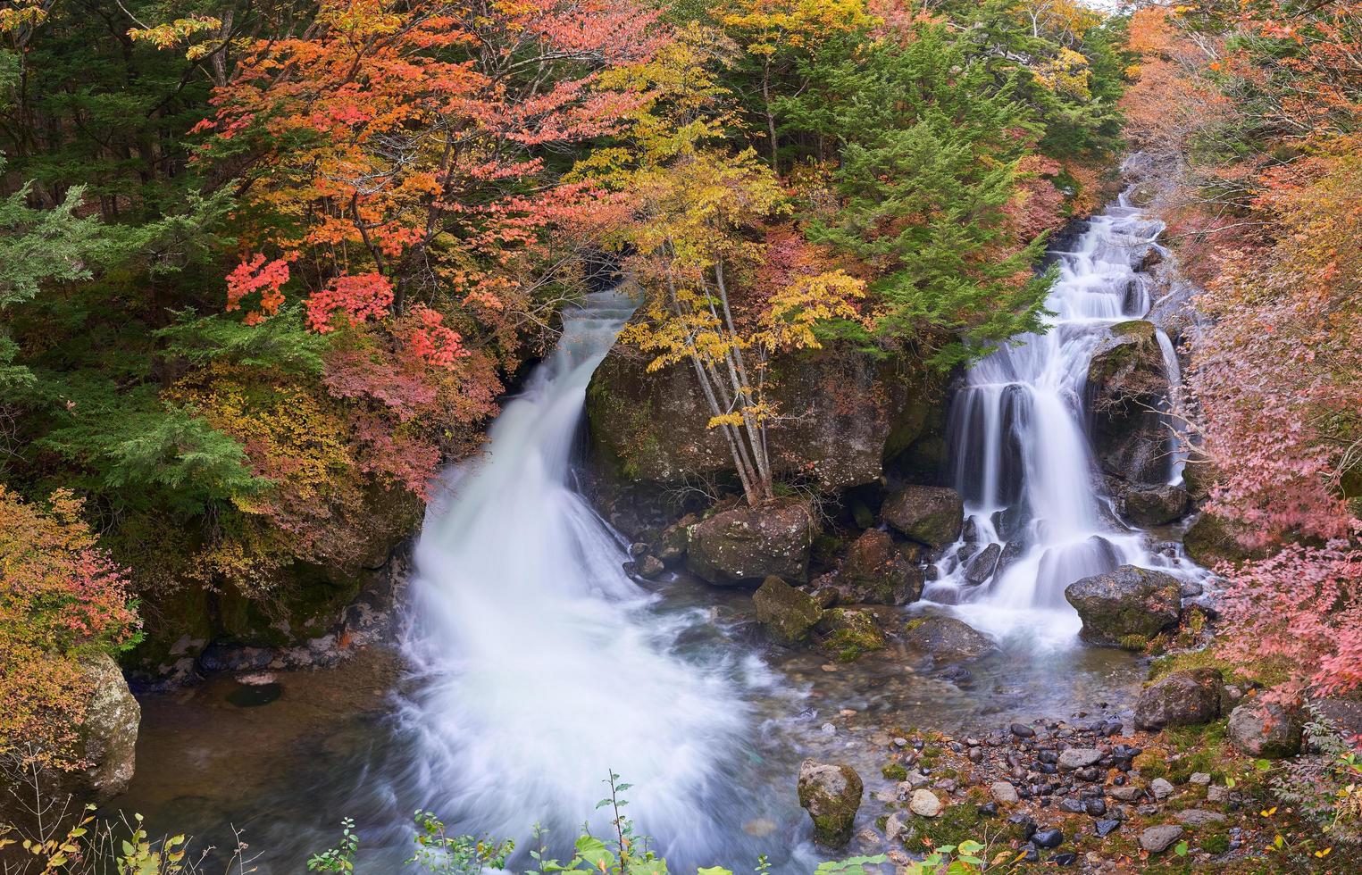 Cascade de Ryuzu au Japon photo