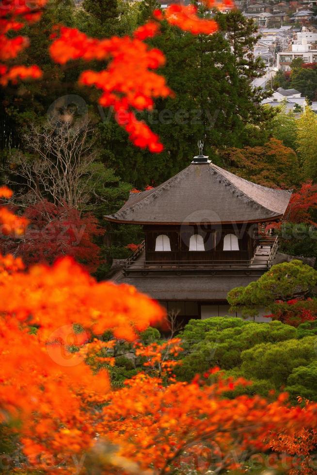 ginkaku-ji, temple du pavillon d'argent ou officiellement nommé jisho-ji, ou temple de la miséricorde brillante, un temple zen dans le quartier sakyo de kyoto, kansai, japon photo