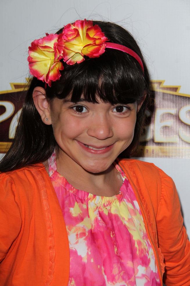 los angeles, jun 4 - chloe noelle au joseph and the amazing technicolor dreamcoat ouverture au pantages theatre le 4 juin 2014 à los angeles, ca photo