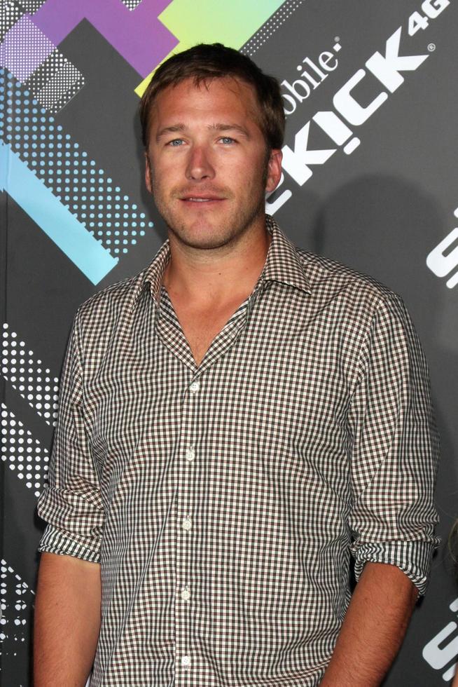 Los angeles, 20 avril - bode miller arrivant au lancement du nouveau t-mobile sidekick 4g à old robinson may building le 20 avril 2011 à beverly hills, ca photo