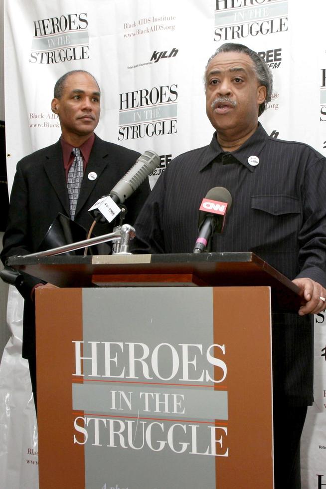 phill wilson et rev al sharpton la conférence de presse du black aids institue kjlh ingelwood, ca le 7 février 2008 ©2008 kathy hutchins hutchins photo