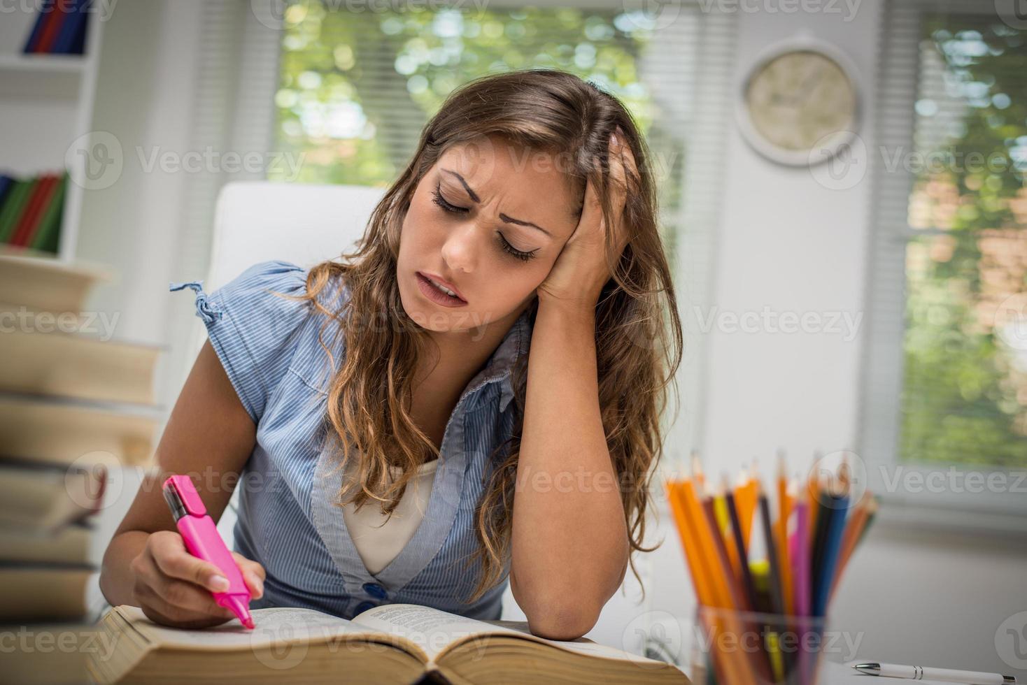 étudiante fatiguée photo