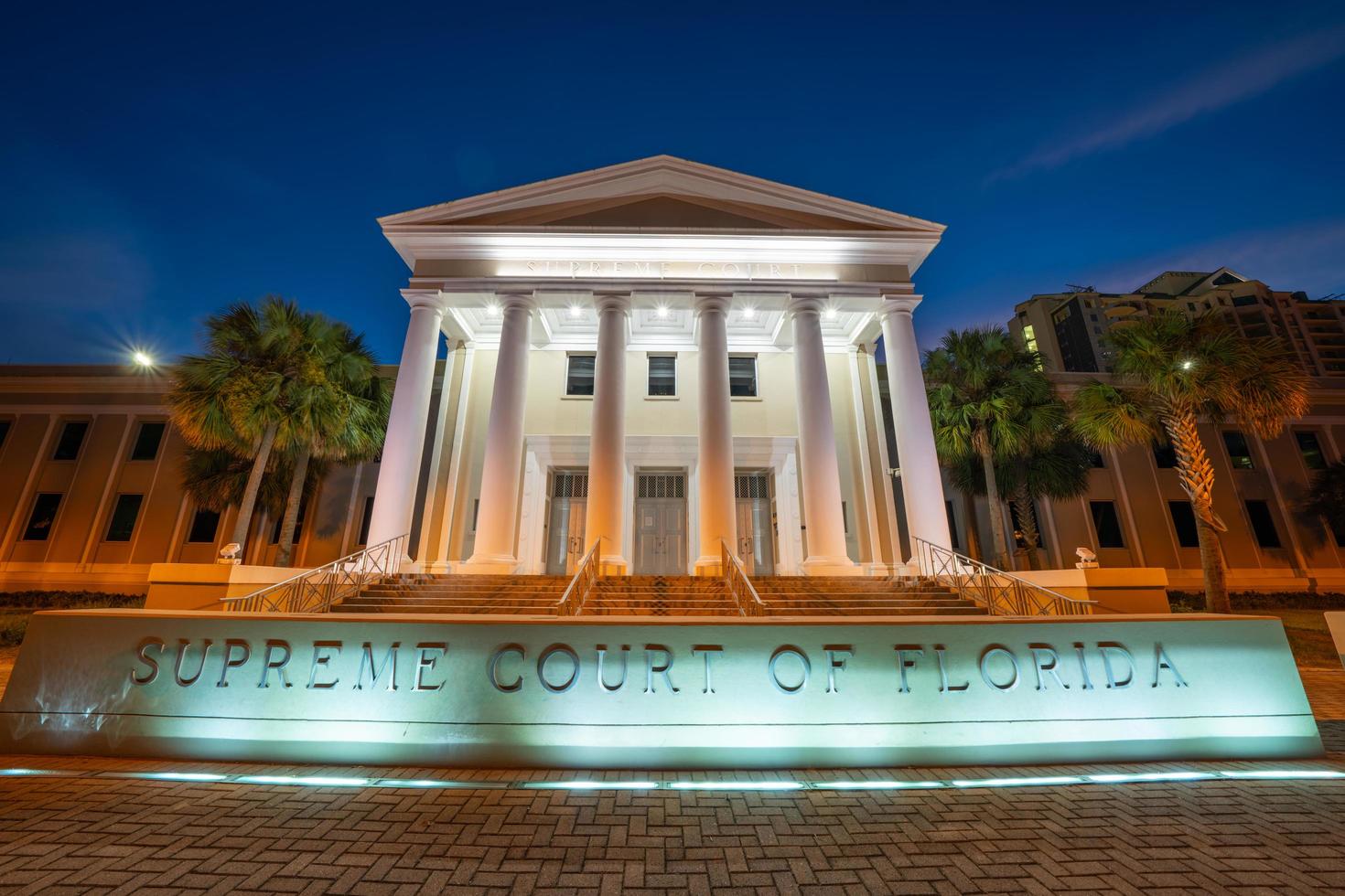 time-lapse de la Cour suprême de Floride la nuit photo