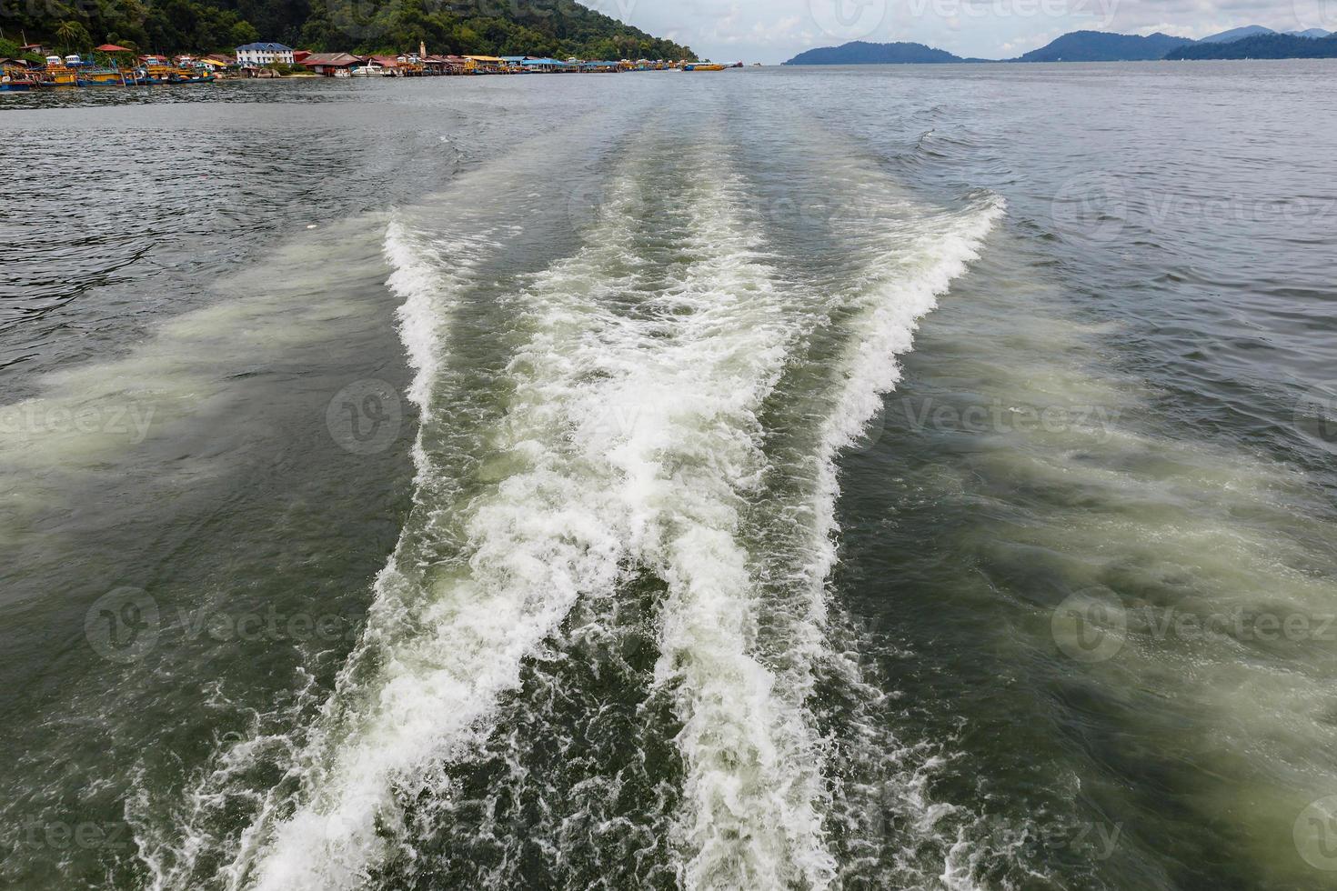 empreinte sur l'eau de mer du navire, résumé et arrière-plan photo