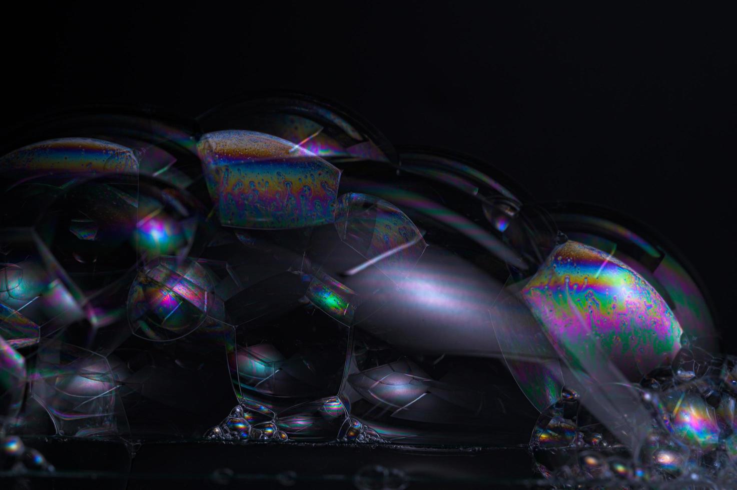 bulles sur fond noir photo