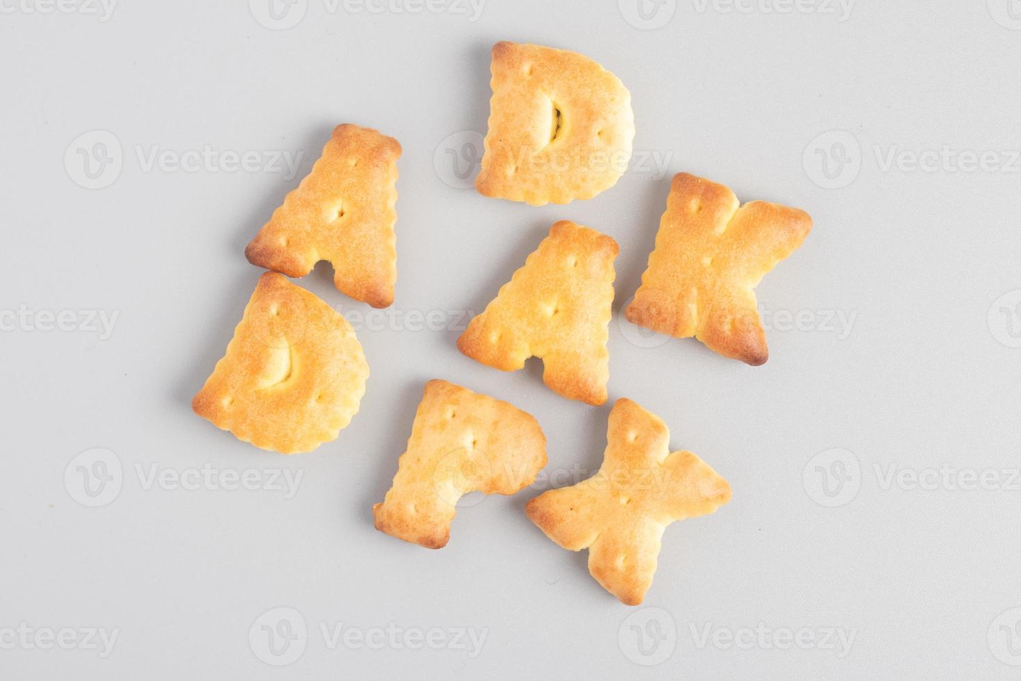 snack pain lettre anglaise sur fond gris photo
