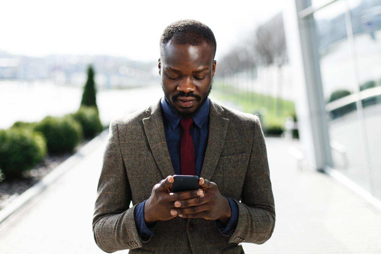 élégant homme d'affaires noir afro-américain photo