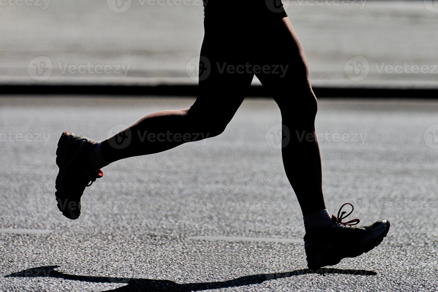 silhouette de femme en cours d'exécution photo