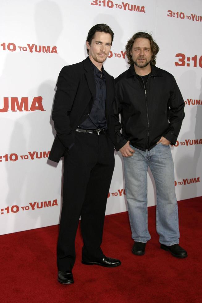 Christian Bale et Russell Crowe 3 - 10 à Yuma Premiere Westwood, ca 21 août 2007 2007 photo