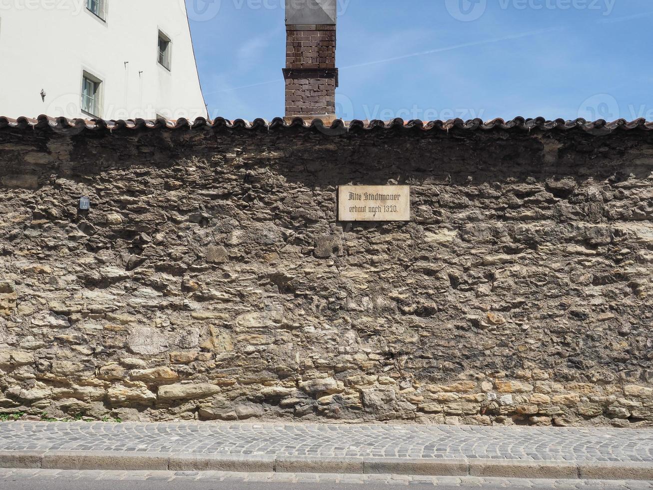 mur de la vieille ville construit après 1320 à regensburg photo