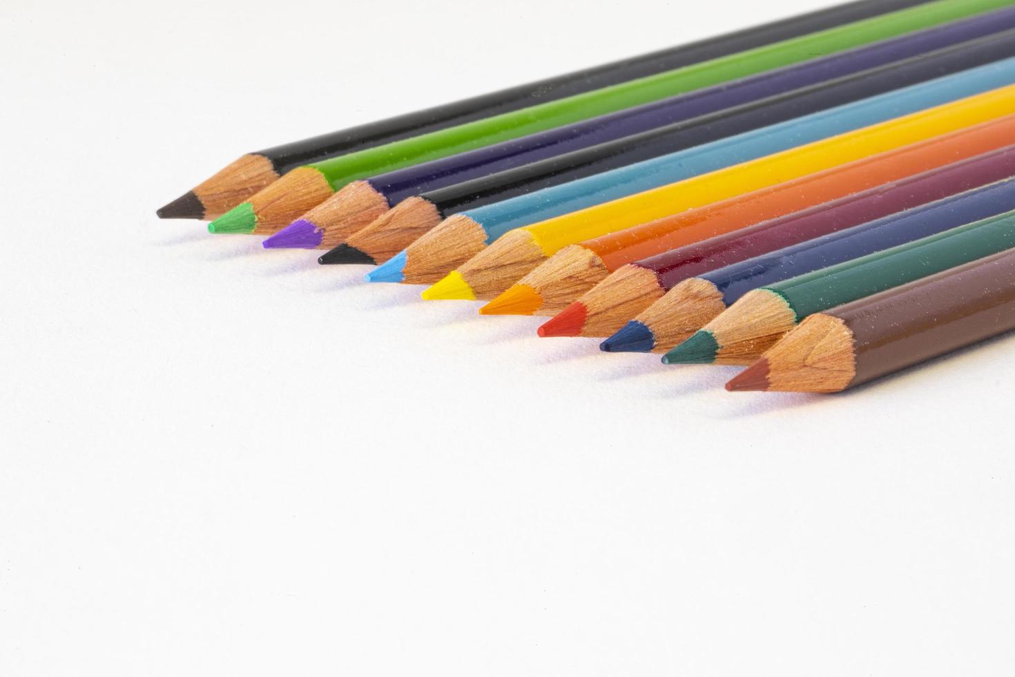 crayons de couleur en bref photo