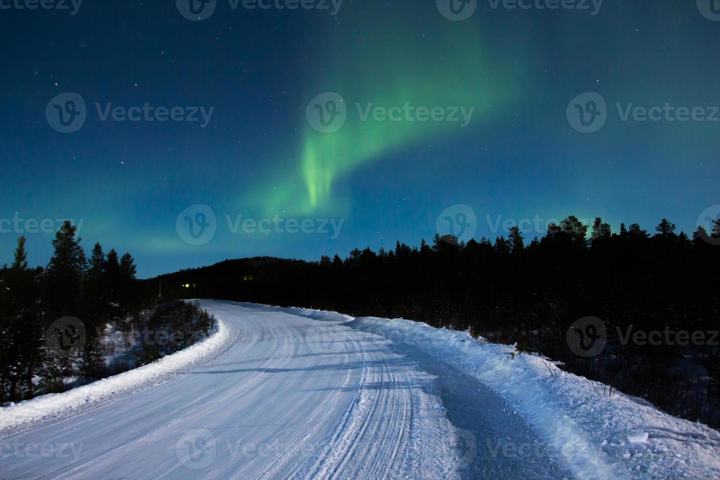 aurores boréales, aurores boréales, en laponie finlandaise photo