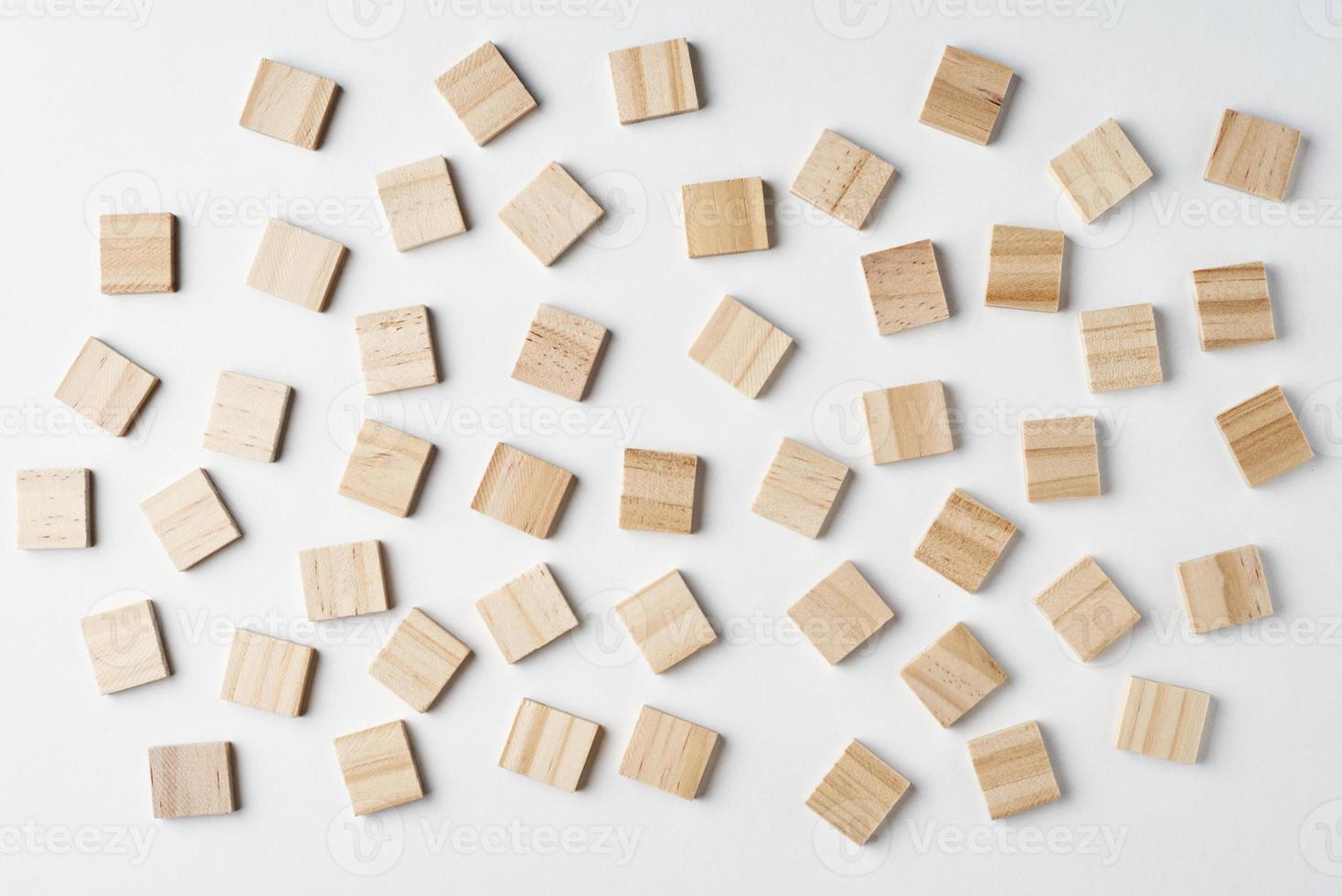 modèle de blocs de bois vides sur fond blanc, vue de dessus photo