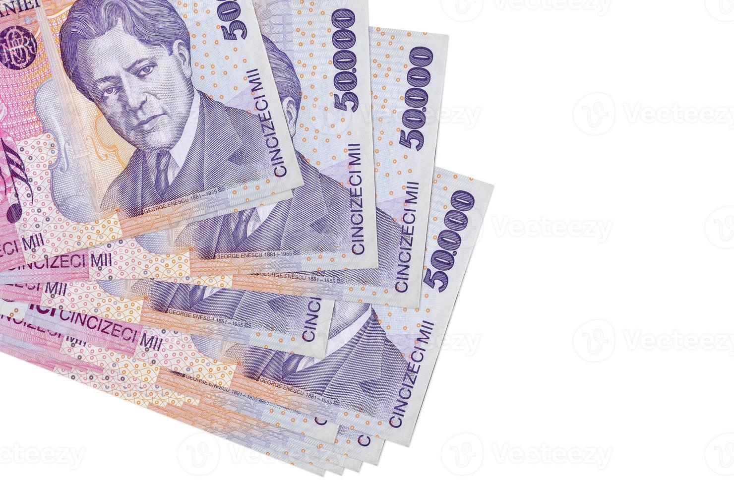 50000 billets de leu roumains se trouvent dans un petit groupe ou un paquet isolé sur blanc. maquette avec espace de copie. commerce et change photo