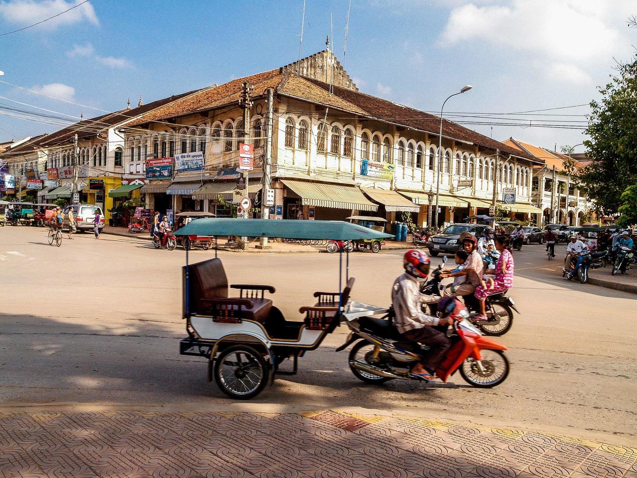 Cambodge, 2010-rue buste au marché de Siem Reap photo