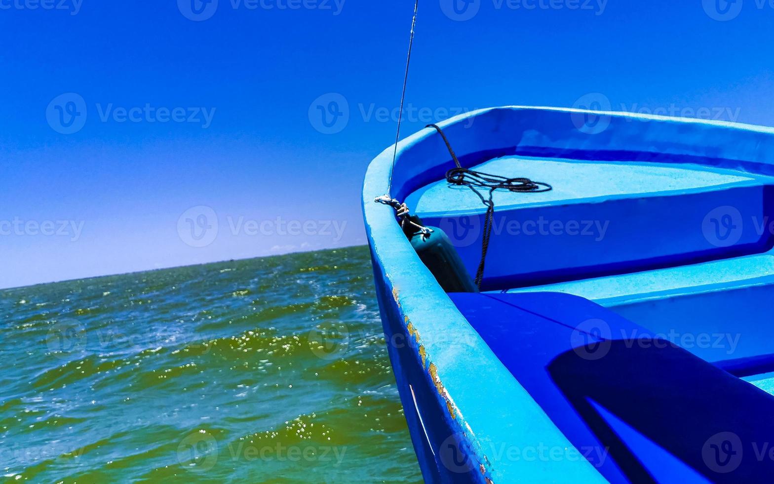 excursion en bateau speed boat ferry de chiquila à holbox mexique. photo