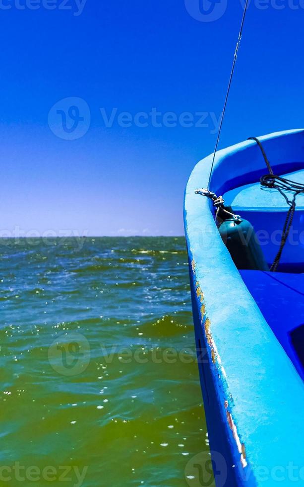 excursion en bateau speed boat ferry de chiquila à holbox mexique. photo