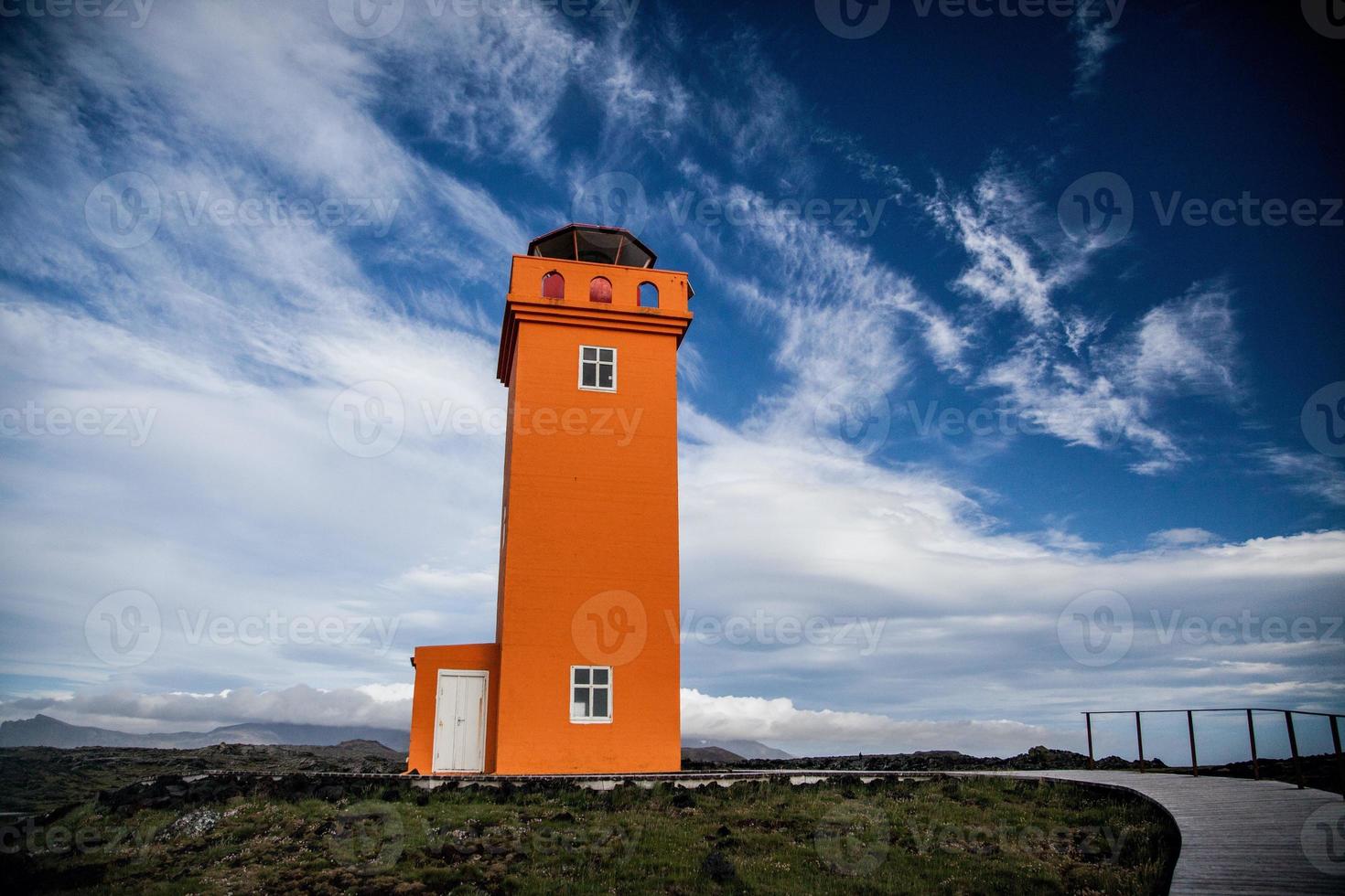 phare de svortuloft dans la péninsule de snaefellsness en islande photo