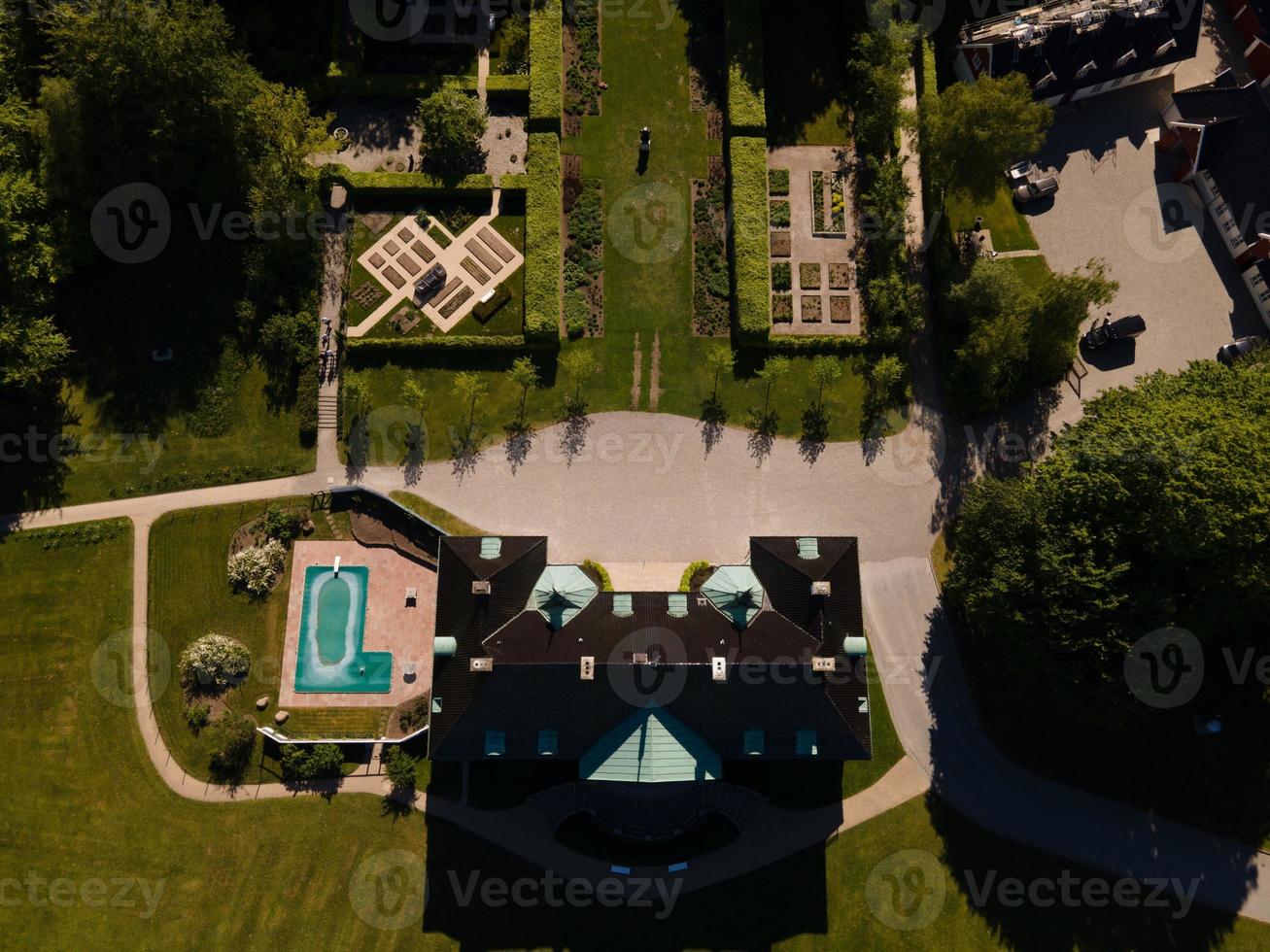 château de marselisborg à aarhus, danemark par drone photo