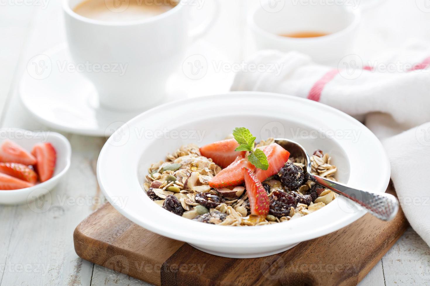 muesli aux noix et fruits secs photo