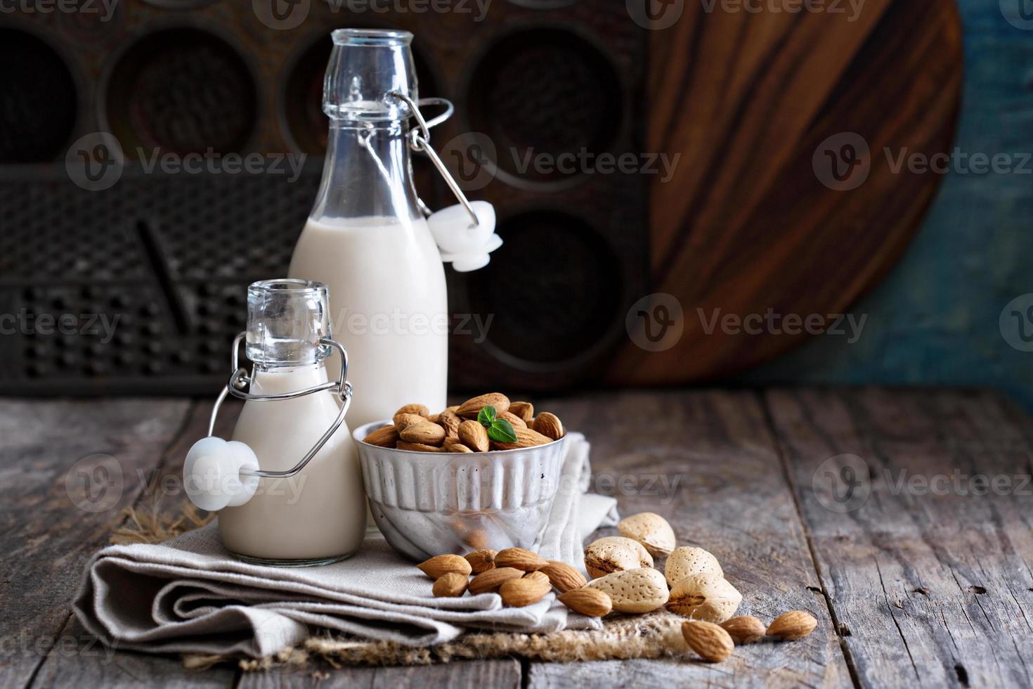 lait végétalien aux amandes et aux noix photo