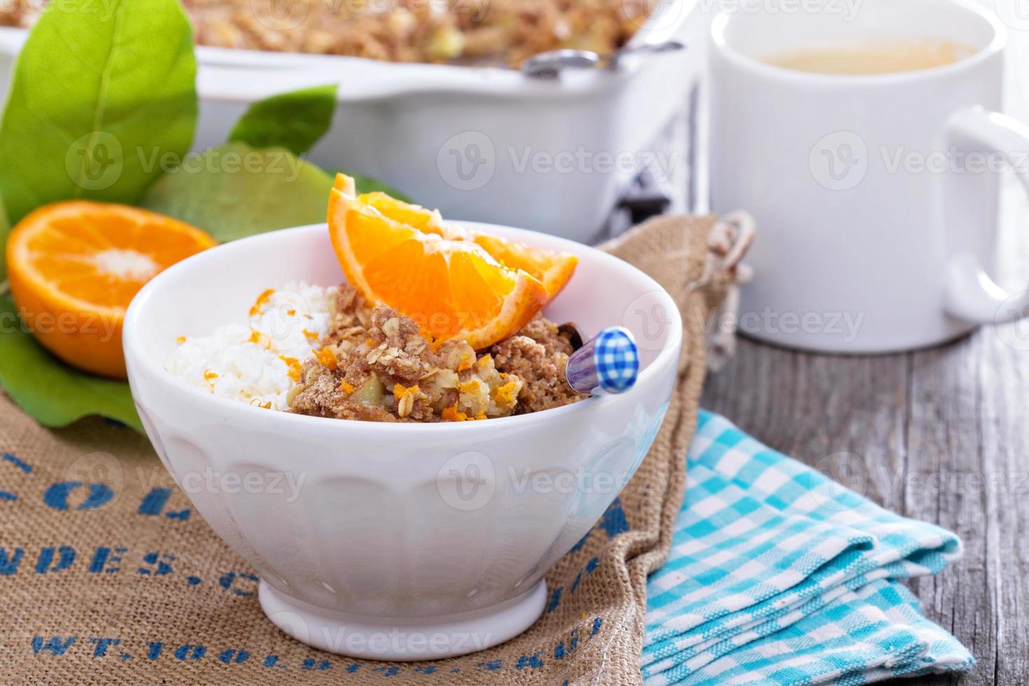 crumble aux pommes et agrumes photo