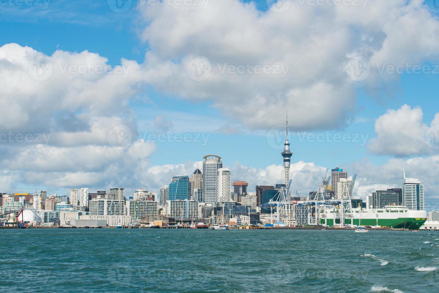 auckland la ville des voiles vue depuis l'île de devonport, île du nord, nouvelle-zélande. photo