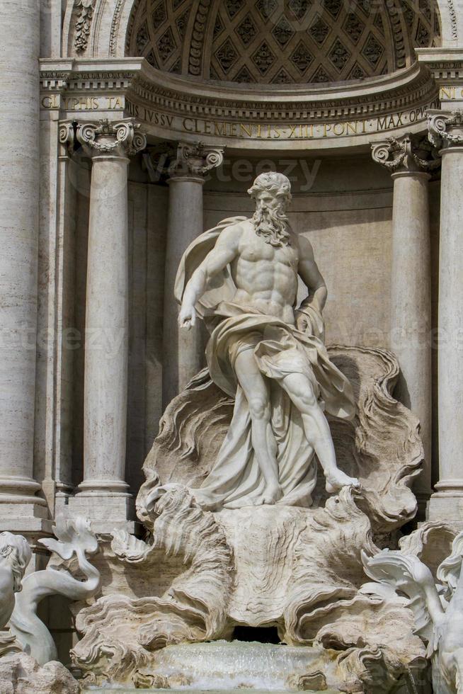 fontaine de trevi à rome photo