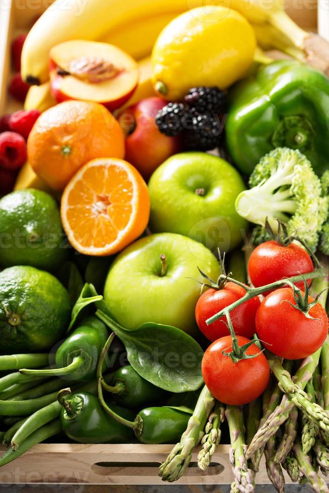 fruits et légumes frais colorés photo