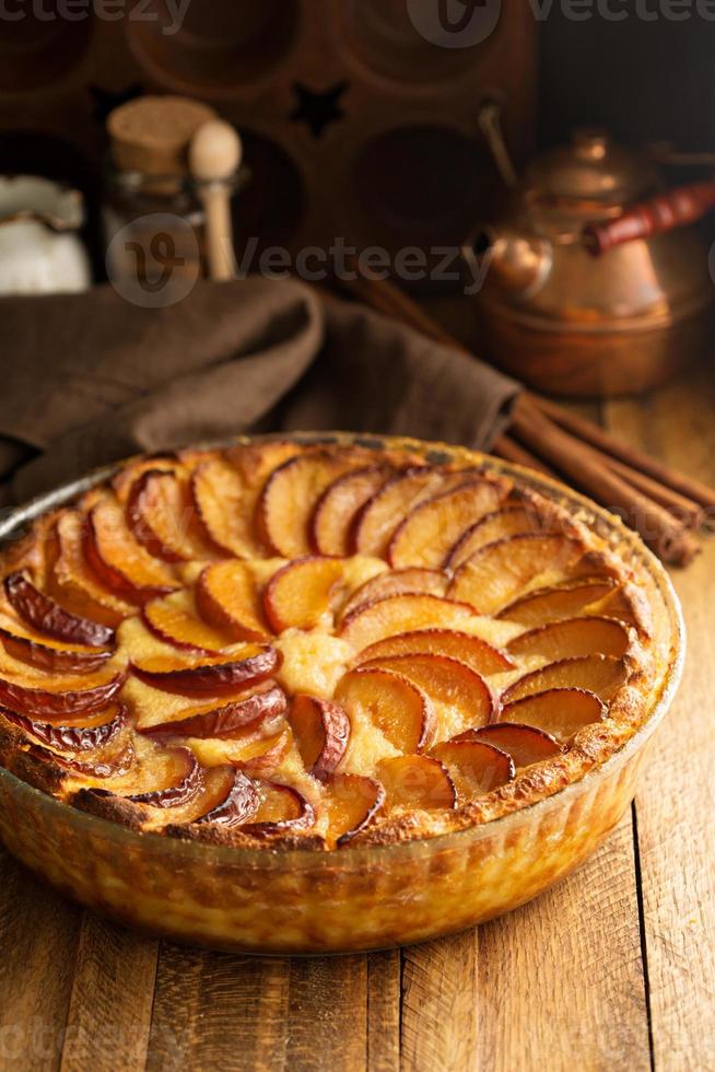 gâteau aux prunes à la ricotta italienne photo