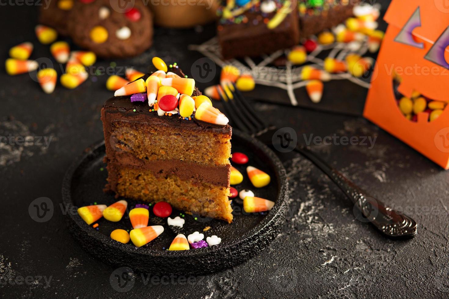 gâteau au chocolat et aux bonbons au maïs photo