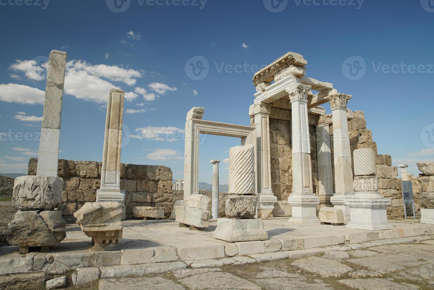 laodicée sur la ville antique de lycus à denizli, turkiye photo