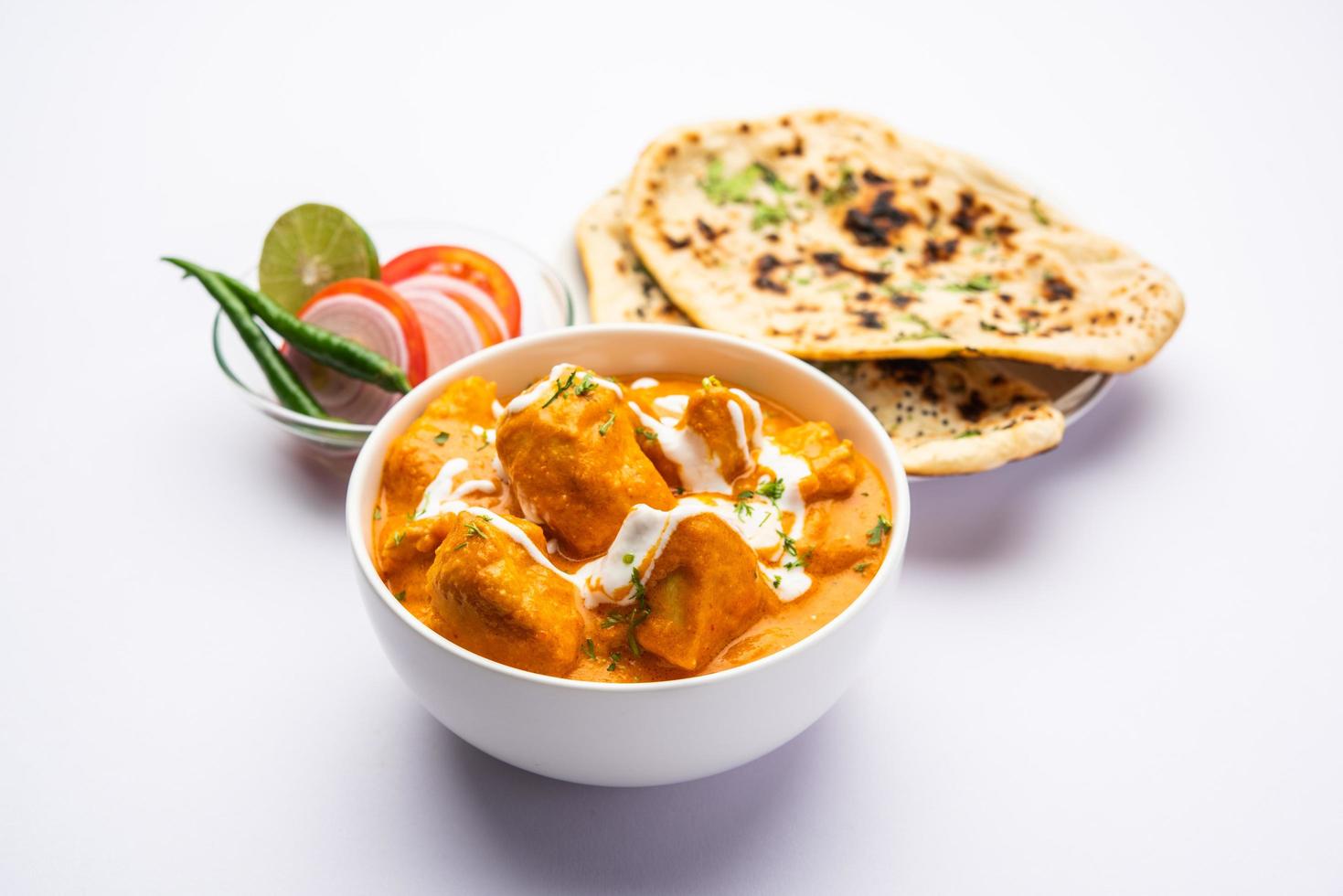poulet au beurre savoureux curry ou murg makhanwala ou masala plat de la cuisine indienne photo